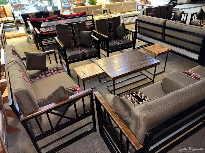 طقم جلسات خارجيه حديدوخشب 2