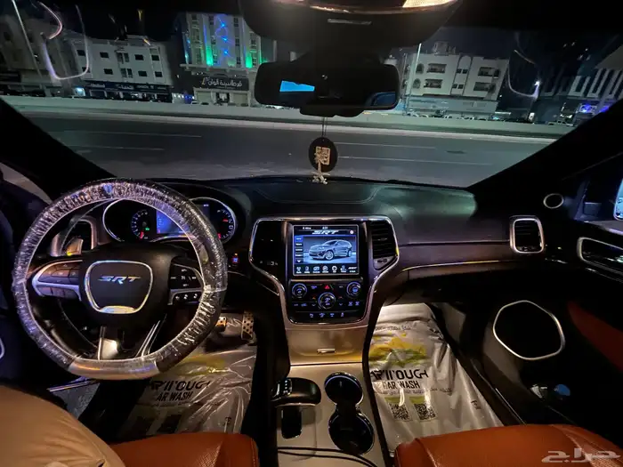 جيب جراند شروكي 6.4 SRT 5