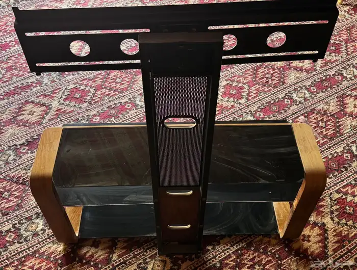 طاولة مع 2 شاشه 3