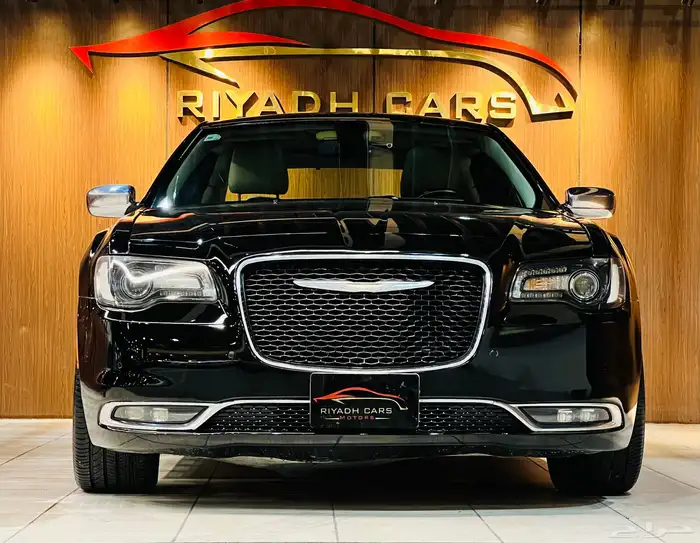كرايزلر 2019 C300 V8 (( بحاله ممتازه )) 1