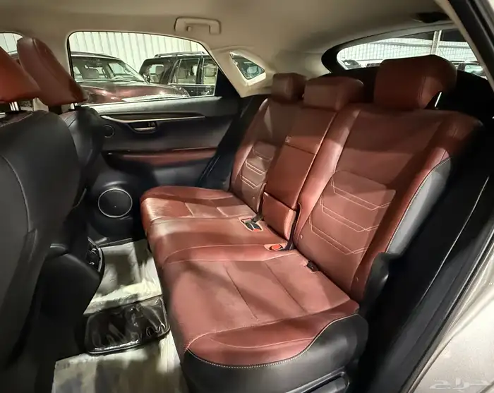 لكزس 2016 NX200t (بحالة ممتازة) 11
