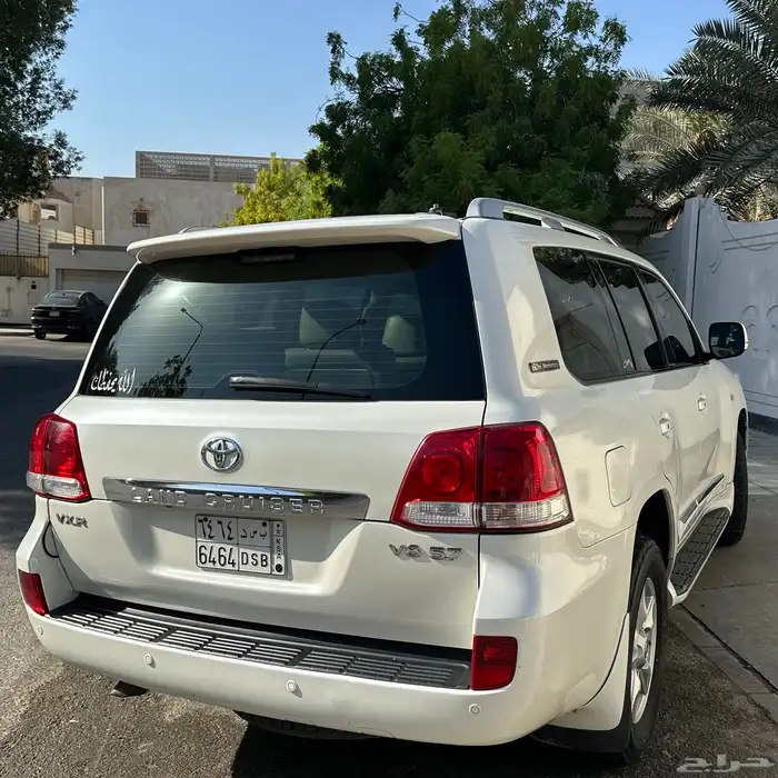 لاندكروزر 2011 vxr مالك واحد 4
