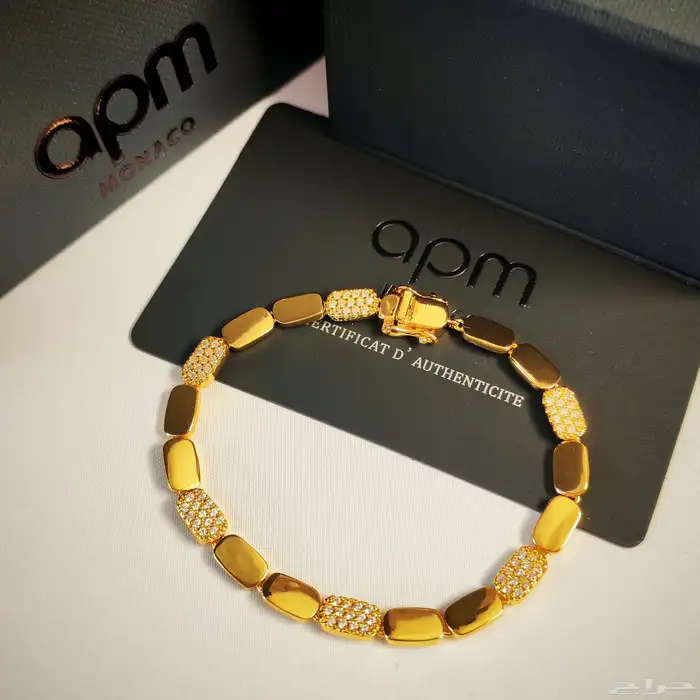 اساور تقليد ماركة apm 4