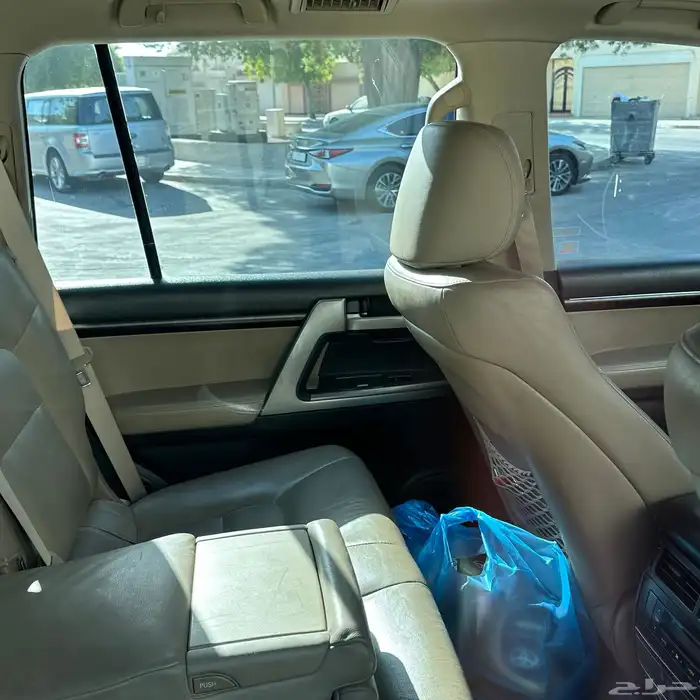 لاندكروزر 2011 vxr مالك واحد 5