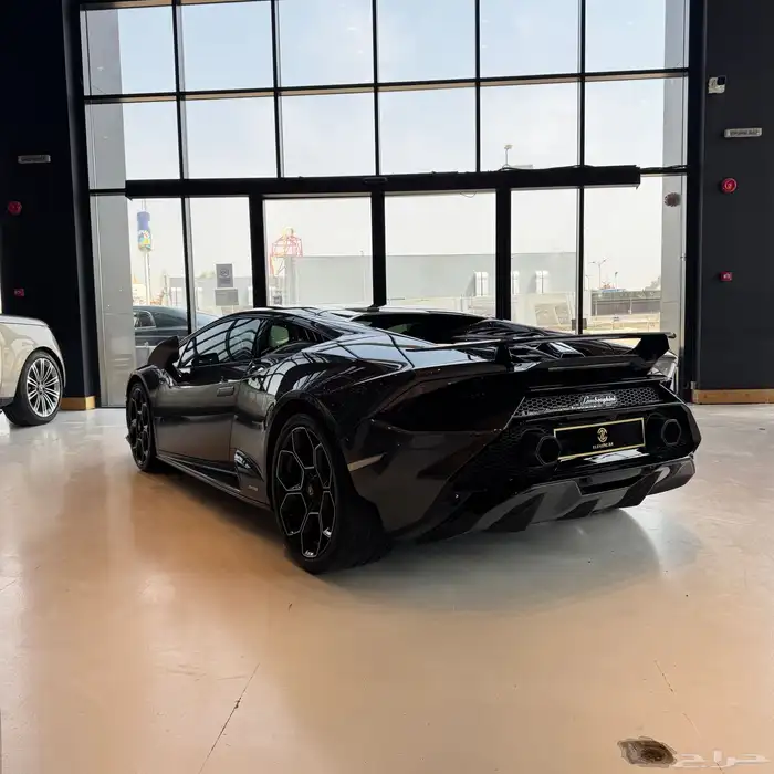 Lamborghini tecnica 2023 used 2