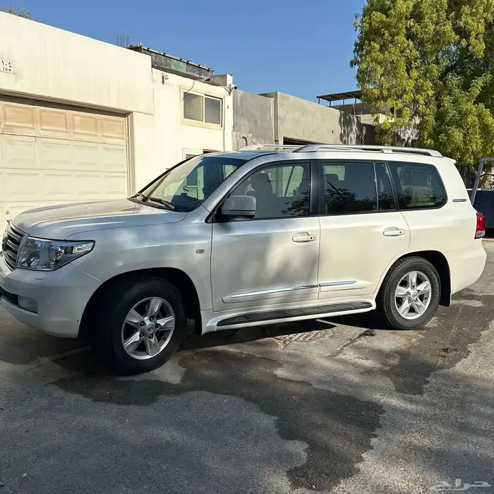 لاندكروزر 2011 vxr مالك واحد 2