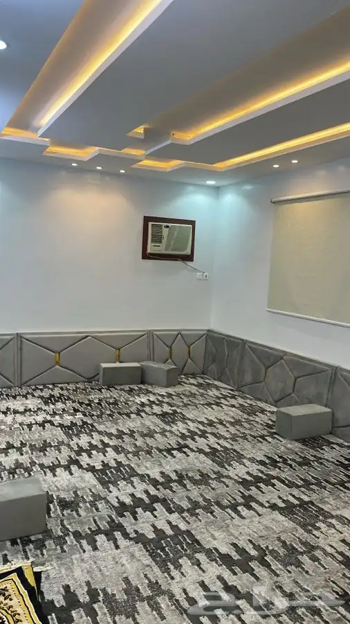 استراحة للإيجار عقد سنوي شهري يومي قريبه من الخط السريع 2