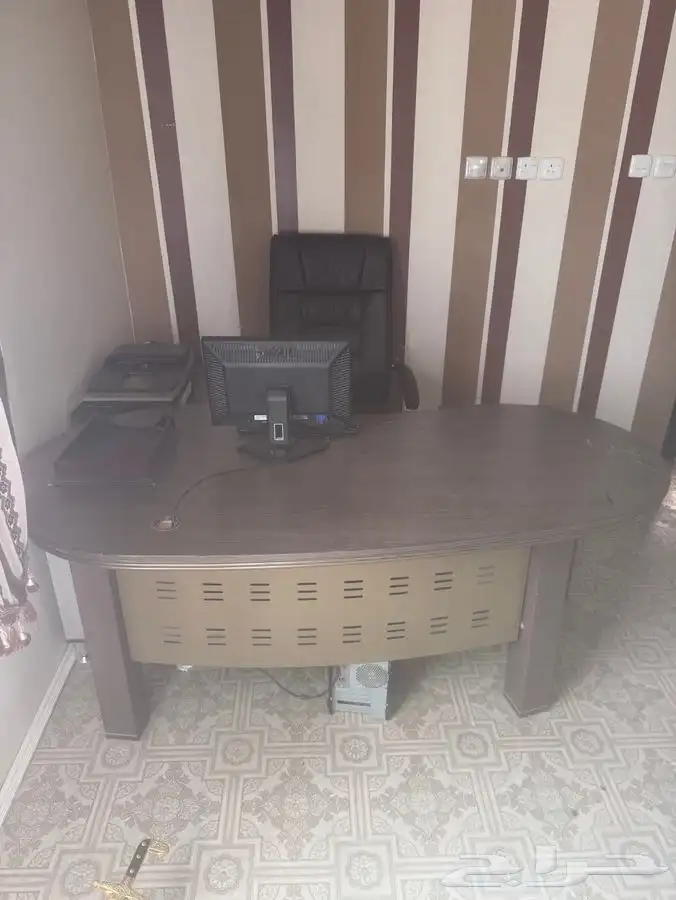 مكتب للبيع 1