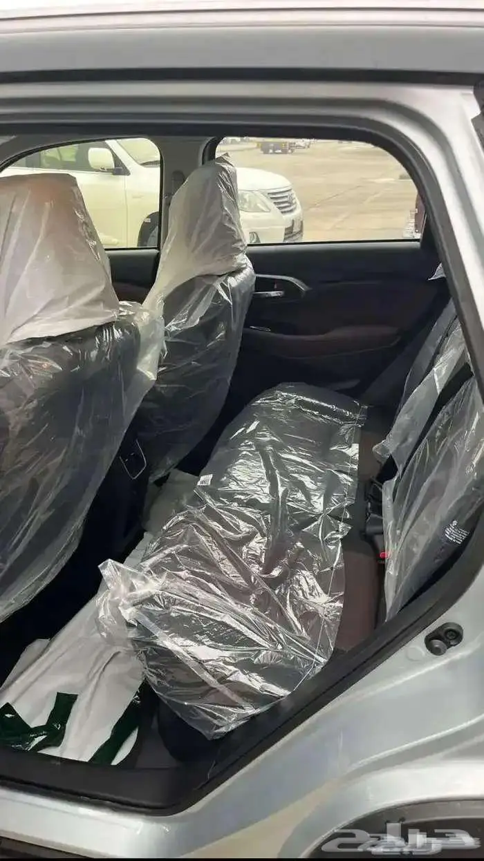 تويوتا أوربان كروزر فل كامل فضي سقف اسود 5