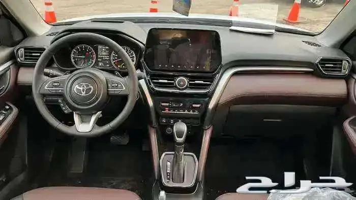 تويوتا اوربان كروزر 2025 GLX سي سي 1.5 بنزين 5