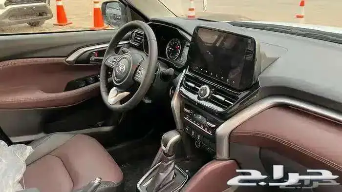 تويوتا اوربان كروزر 2025 GLX سي سي 1.5 بنزين 6