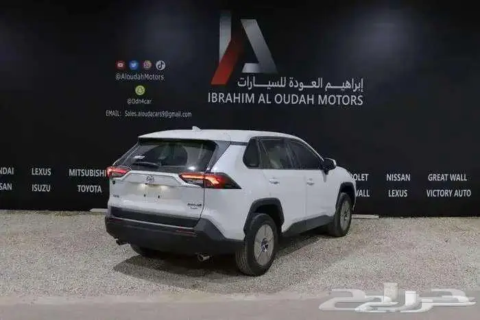 تويوتا راف فور LE دبل بنزين 2025 - 0