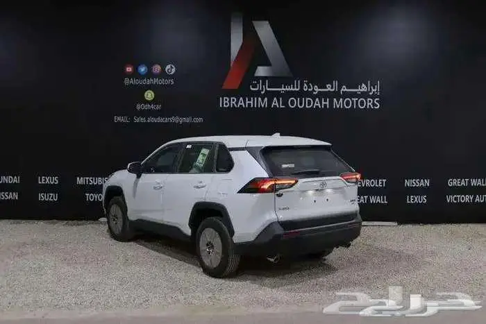 تويوتا راف فور LE دبل بنزين 2025 - 1
