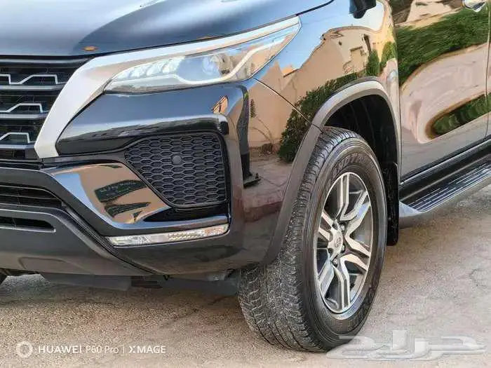 فورشنر GX بنزين بدون اسود2021 1