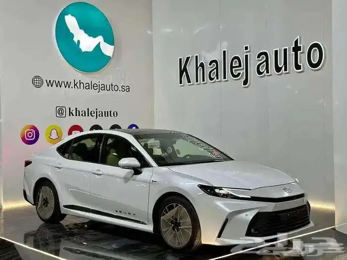 تويوتا كامري le هايبرد موديل 2025 0
