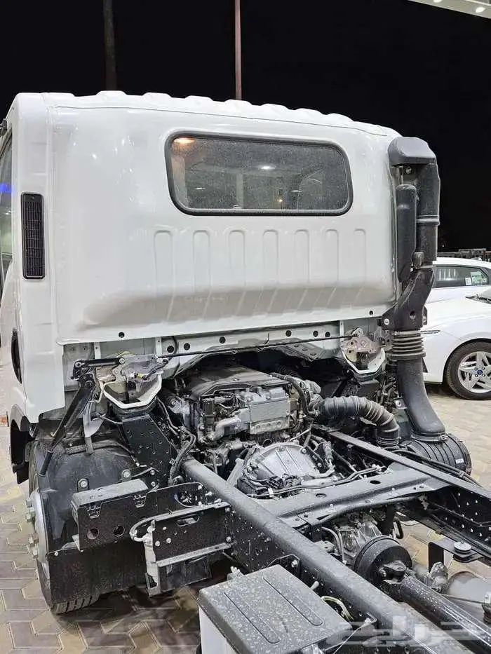 ايسوزو دينا 4 طن شاص طويل مكيف 2025كاش وأقساط 3