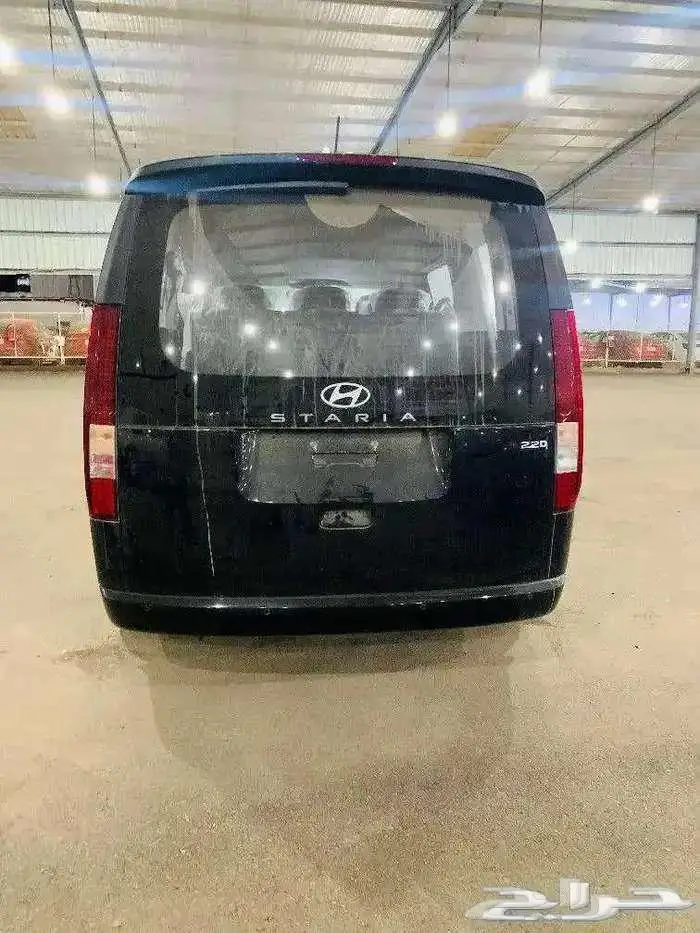 هيونداي ستاريا ديزل 9 راكب 2025 بعرض سعر طيب 3