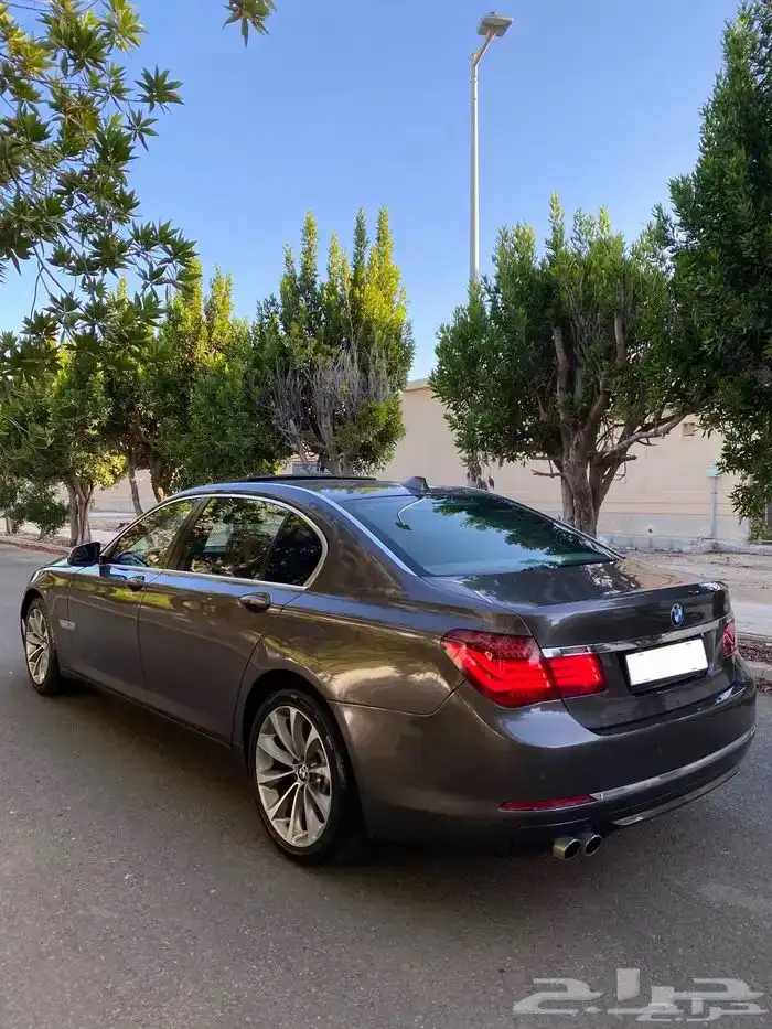 للبيع بي ام BMW 2014 730Li 7