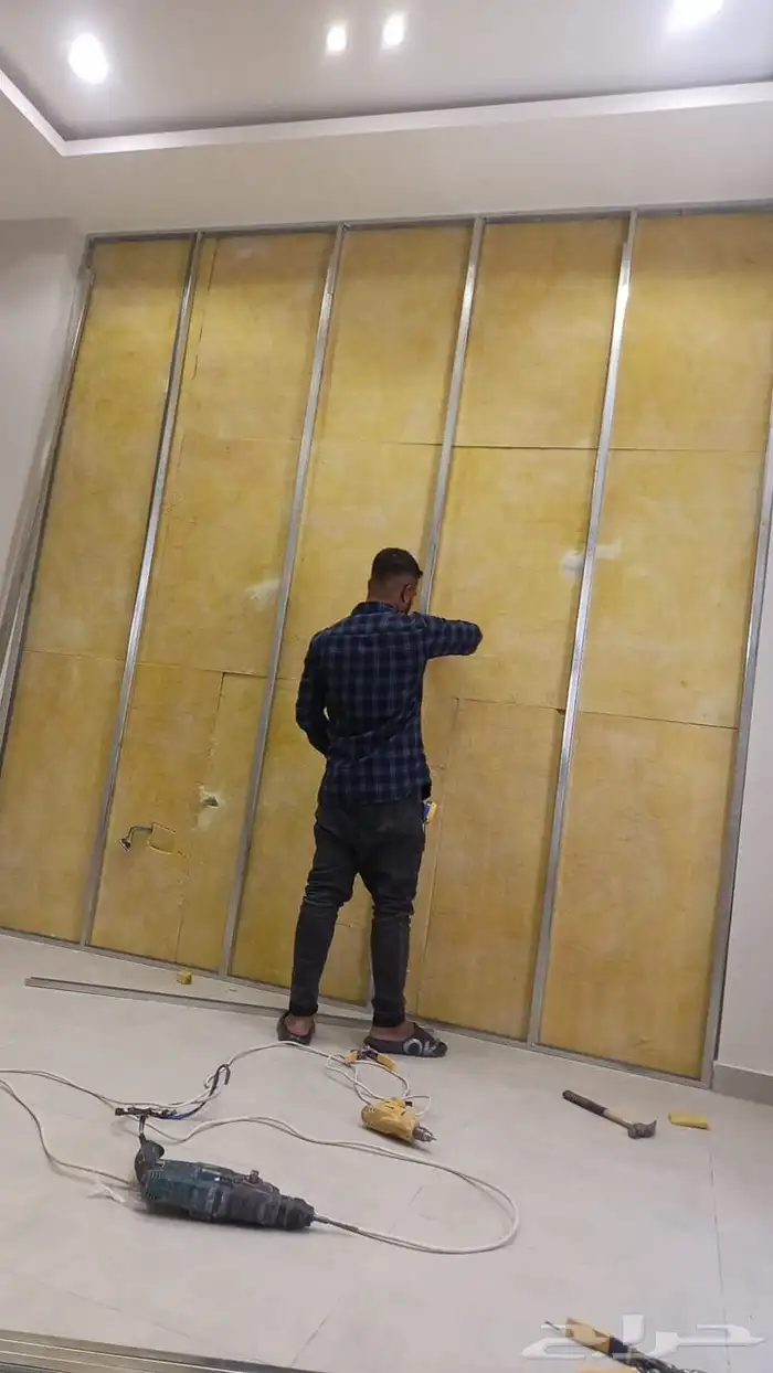 عوازل صوت جداريه   المتر 130 ريال عازل جدران جدار 90 0