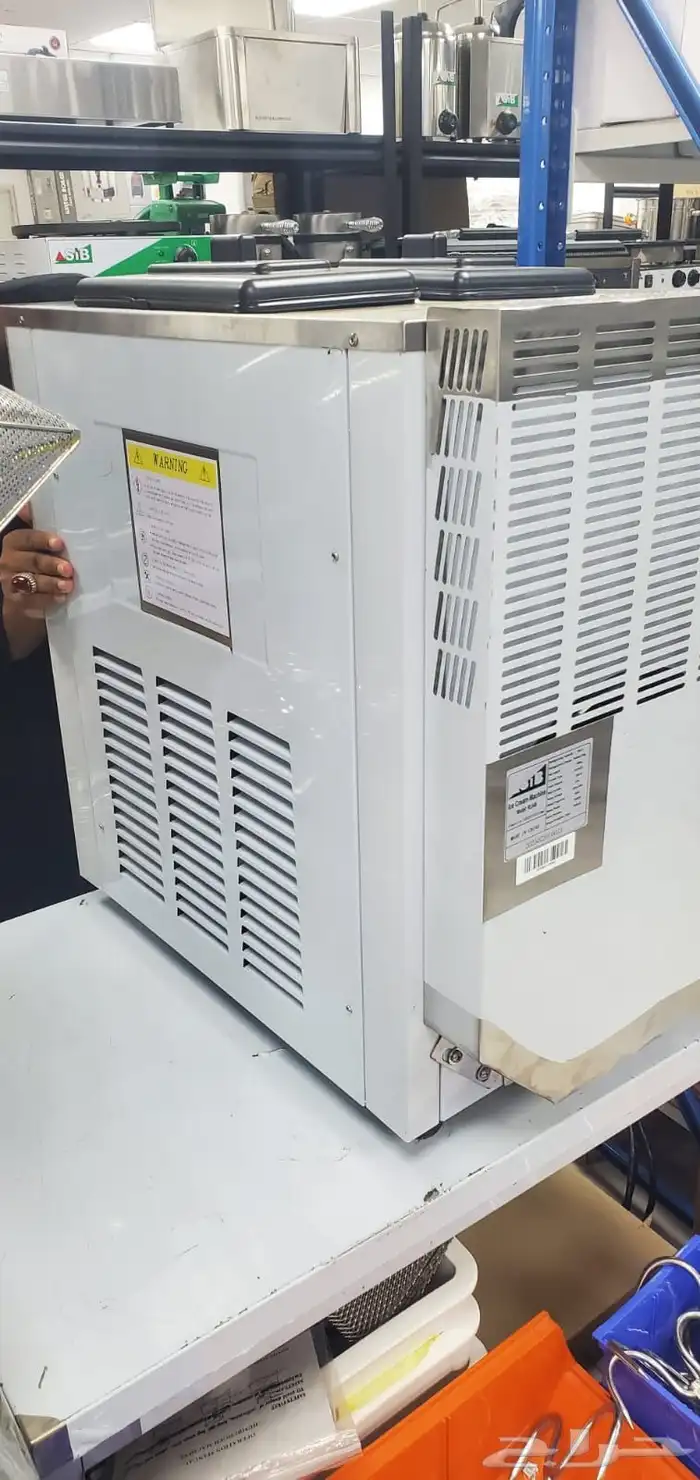 مكينة ايسكريم الة آيسكريم تجهيزات كوفيات مصنع ستانلس ستيل 2