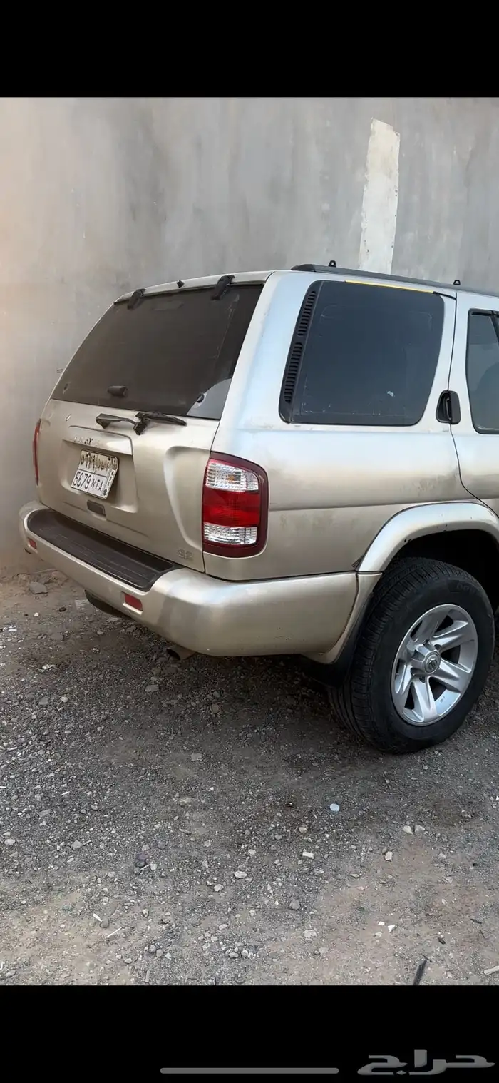 جيب باتفندر 2002 مخزن ممشي 240 الف بودي شبه وحاله 0