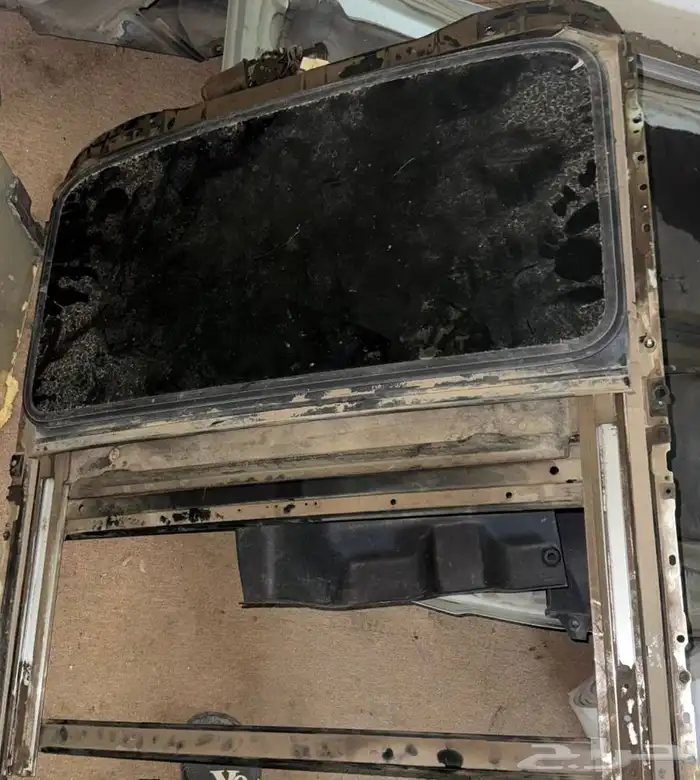 للبيع فتحه سقف كامري 98 تحتاج صيانه للبيع جناح كامري 2005 1