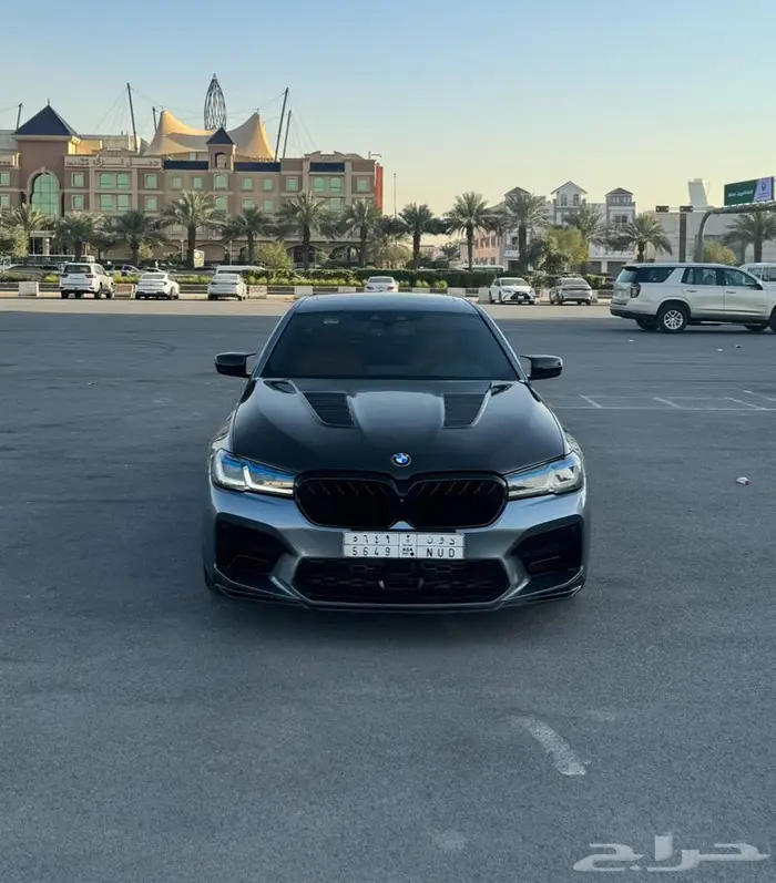 Bmw m5 كبوت كاربون فايبر مستخدم 0