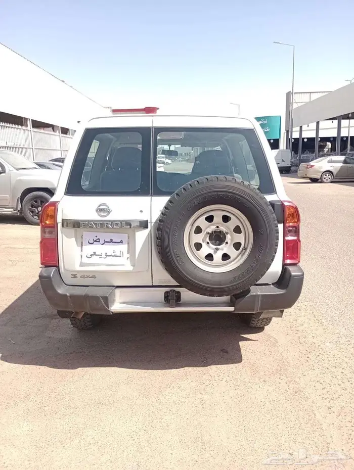 نيسان باترول ربع موديل 2009 3