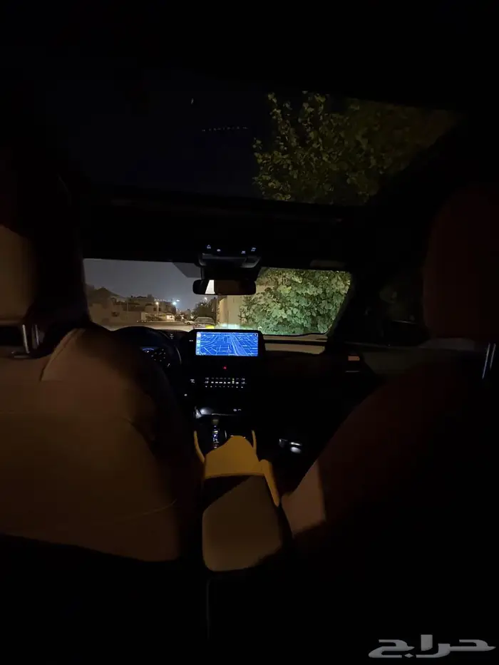 لكزس ux300h موديل 2024 6