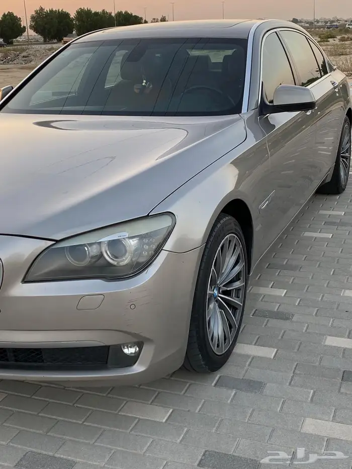 بي ام دبليو 730Li 2010 8