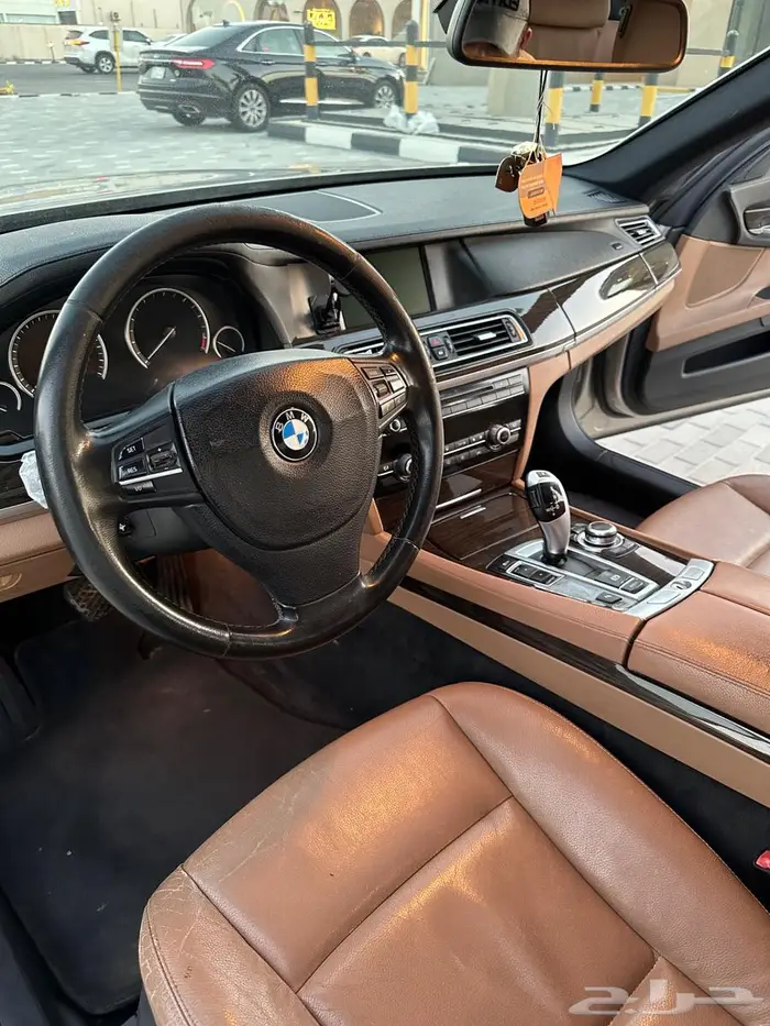 بي ام دبليو 730Li 2010 13