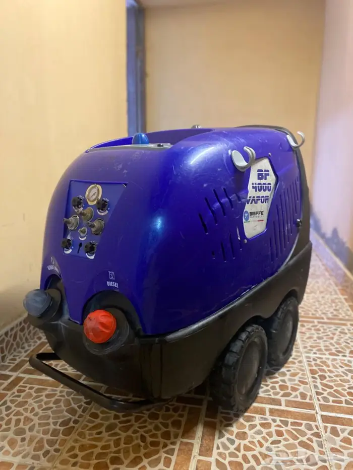 للبيع مكينة بخار ايطالية 0