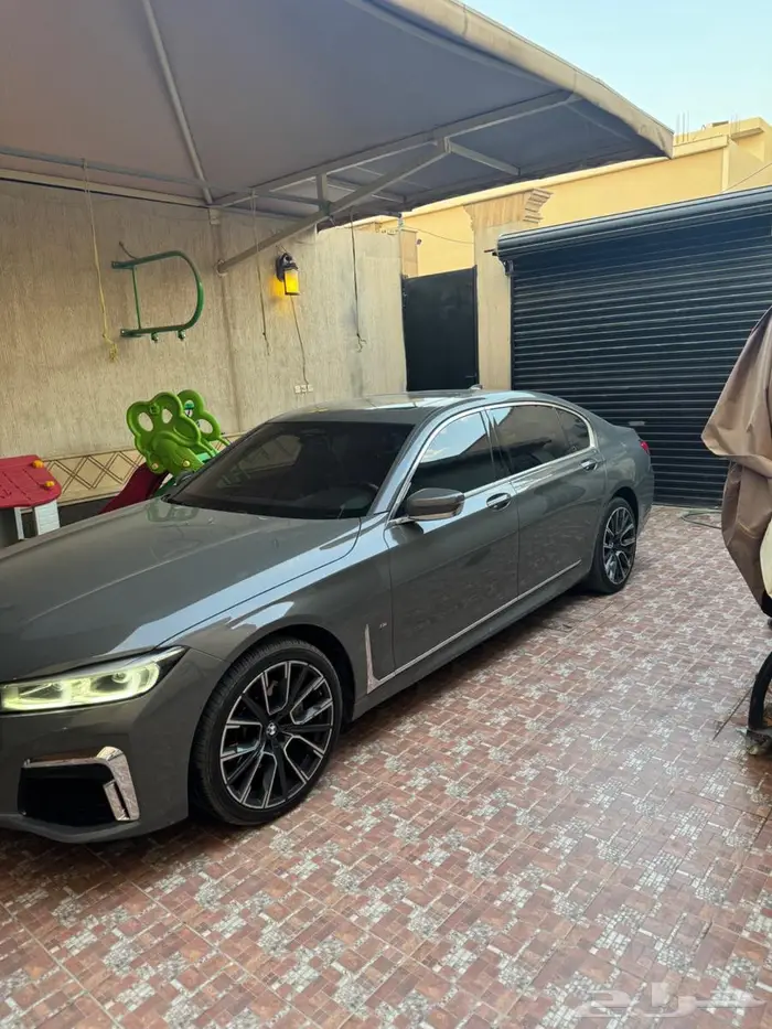 بي ام دبليو M 730 Li 2020 2