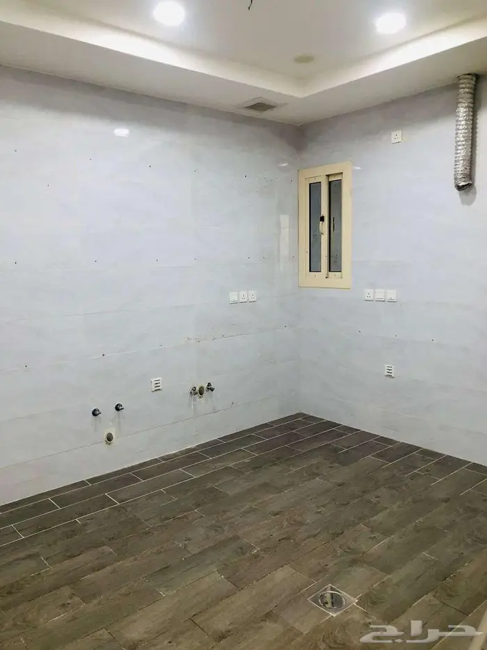 شقة عوائل للايجار حي الصفا(الشعلة سابقا) 0