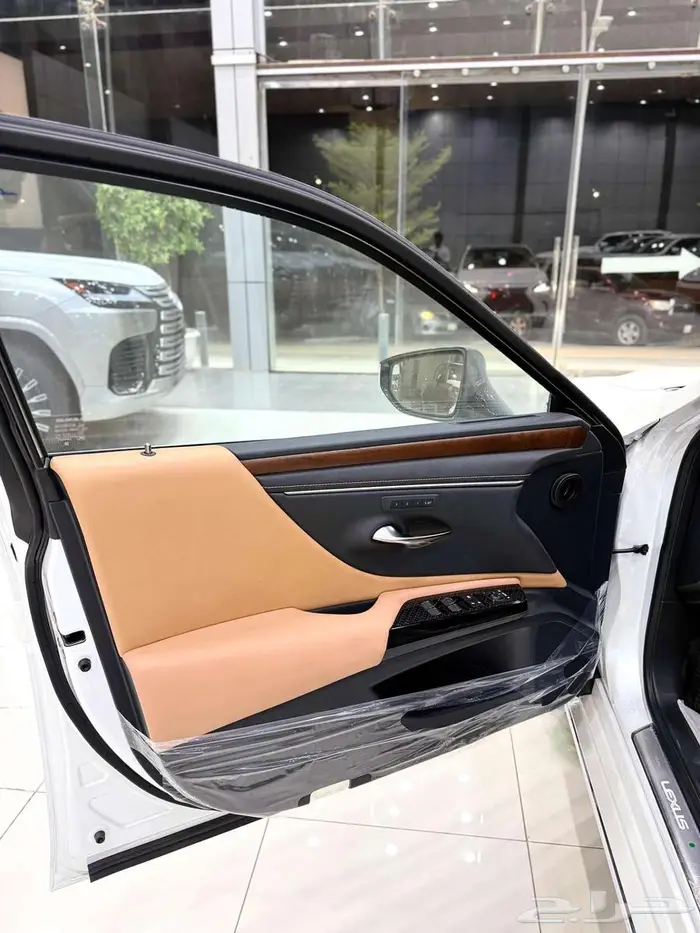 لكزس ES 350 CC نص فل 2025 سعودي 14