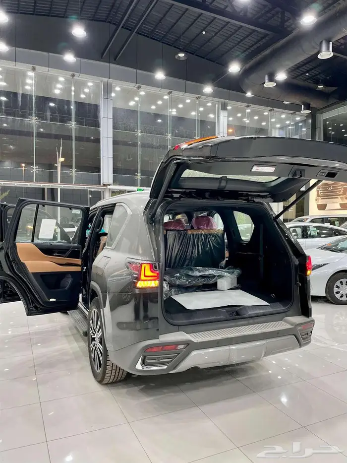 لكزس LX 600 BB سعودي 2025 ( ابيض - اسود - تيتانيوم ) 2