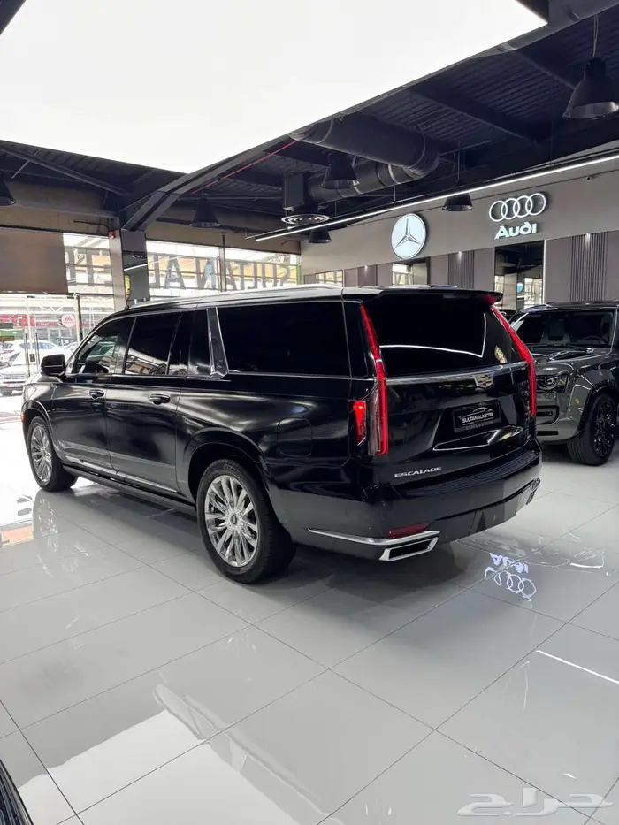 Cadilac Escalade ESV - 2023 - 42.500KM 3