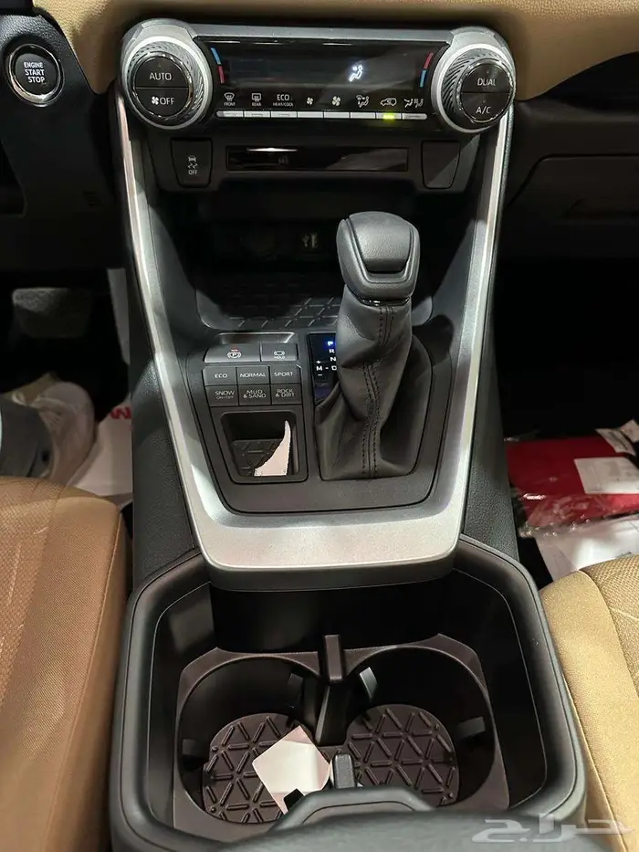 تويوتا راف فور xle بنزين موديل 2025 10