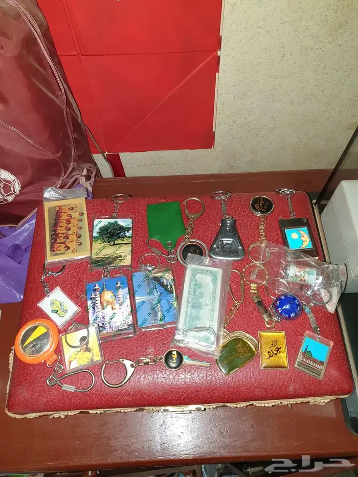 ميداليات مفاتيح قديمة 0