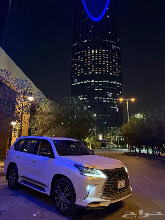 جيب لكزس LX570 سبورت مخزن عالشرط 12