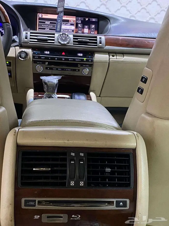 لكزس LS460 2015 21