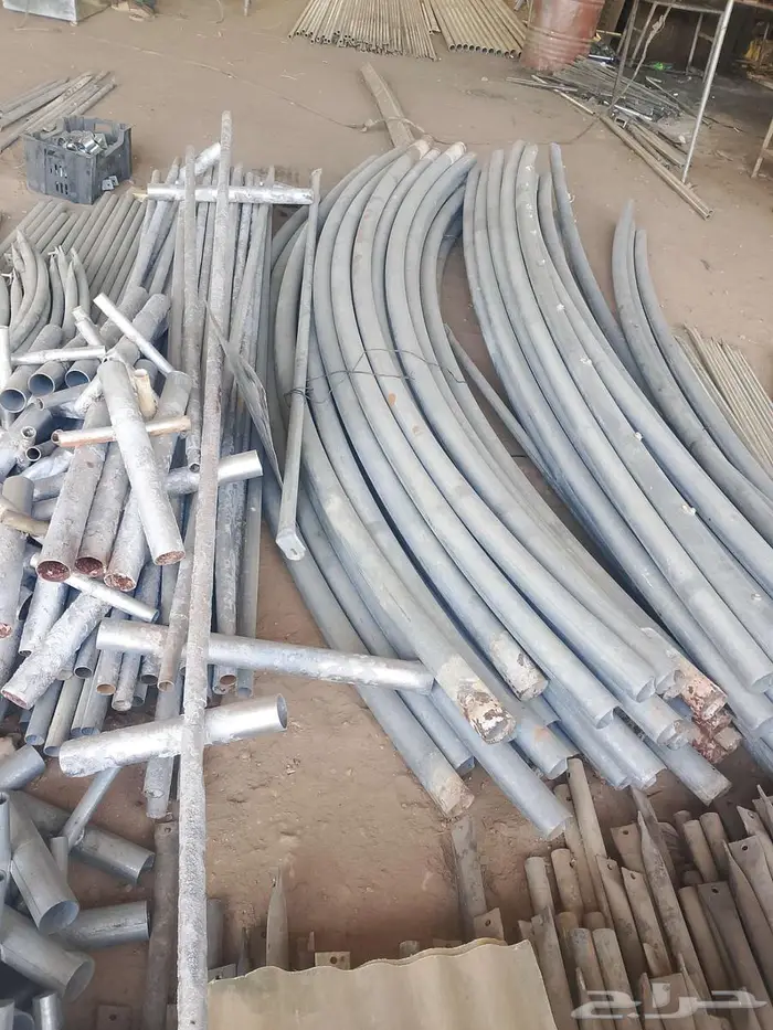 بيوت محميه مستخدم والجديد مكيف كذلك قواعد وبلاستيك للبيع 1