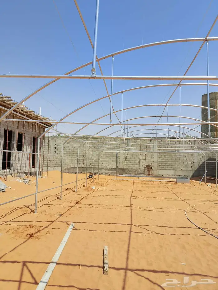 بيوت محميه مستخدم والجديد مكيف كذلك قواعد وبلاستيك للبيع 11