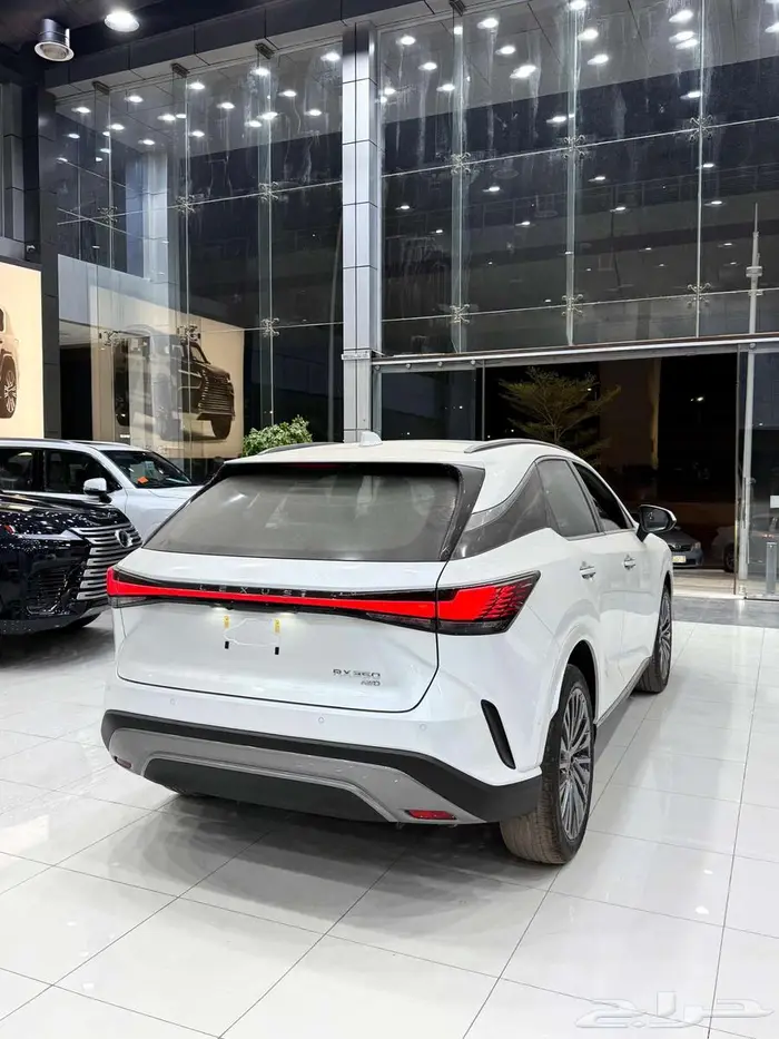 لكزس RX 350 BB سعودي 2025 ( ابيض - اسود تيتانيوم ) 4