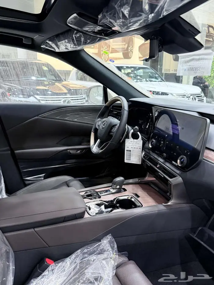 لكزس RX 350 BB سعودي 2025 ( ابيض - اسود تيتانيوم ) 22