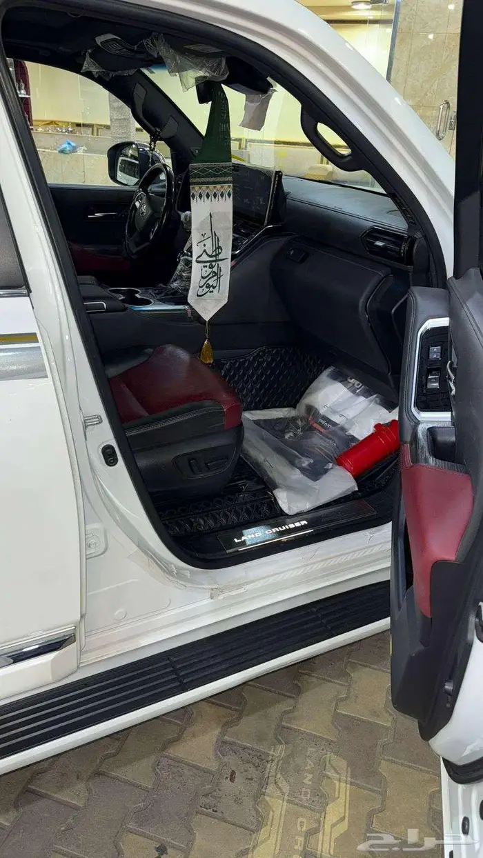 تويوتا لاندكروزر VXR بريمي مستخدم موديل 2023 9