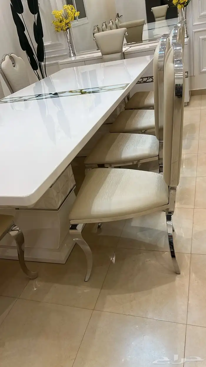 طاولة طعام 2