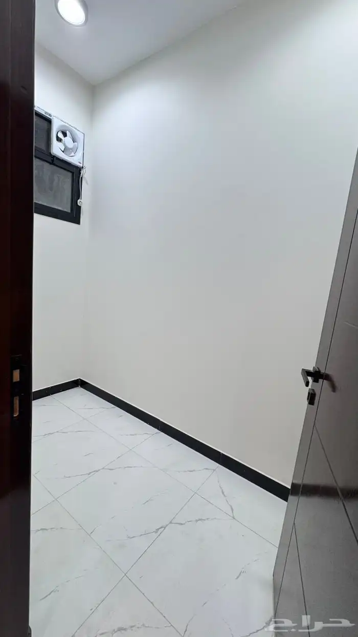 شقق سكنية بمساحات واسعه وأسعار مناسبه ب احد رفيدة 5