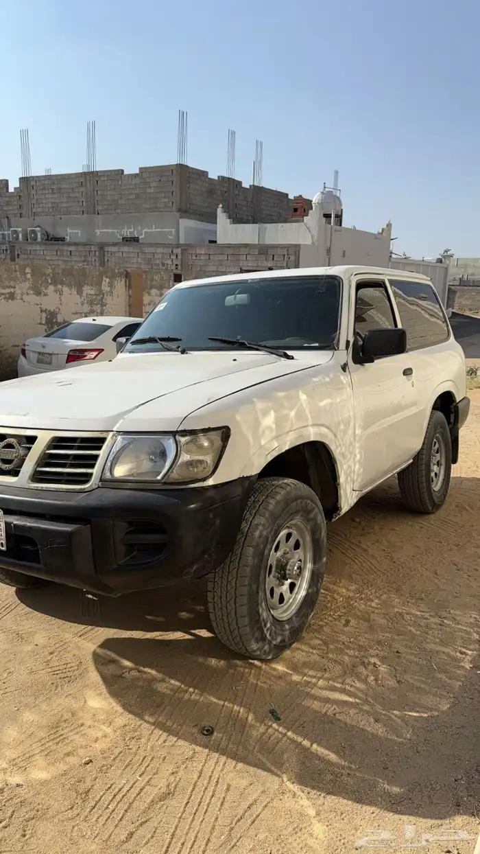 نيسان 2