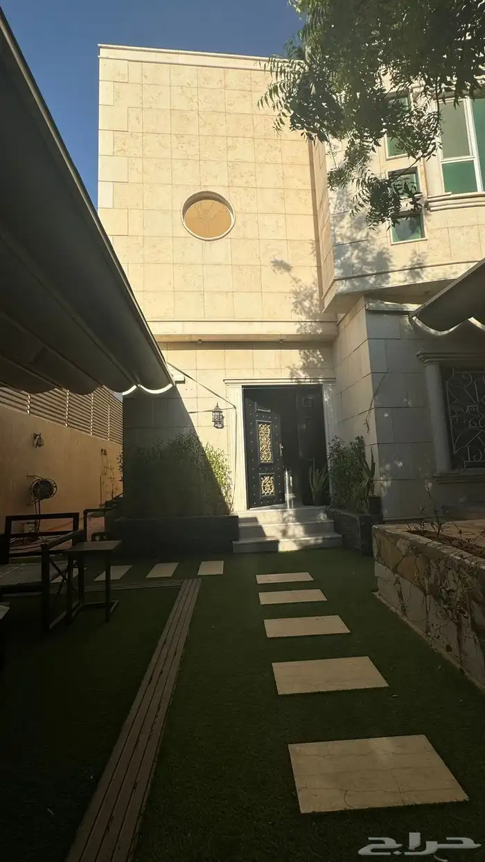 فله للبيع حي النفل بالرياض 2